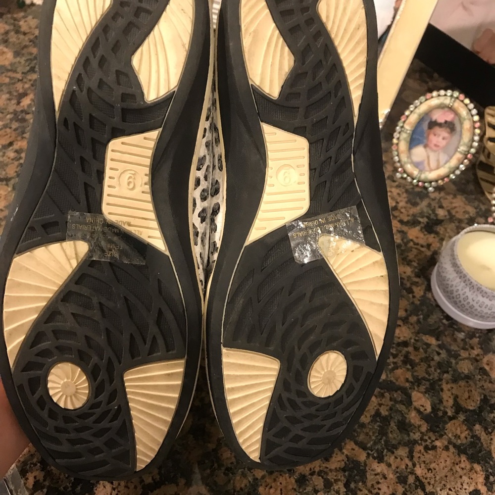 Sperry-Like Comfty Shoes - Picture 4 of 4